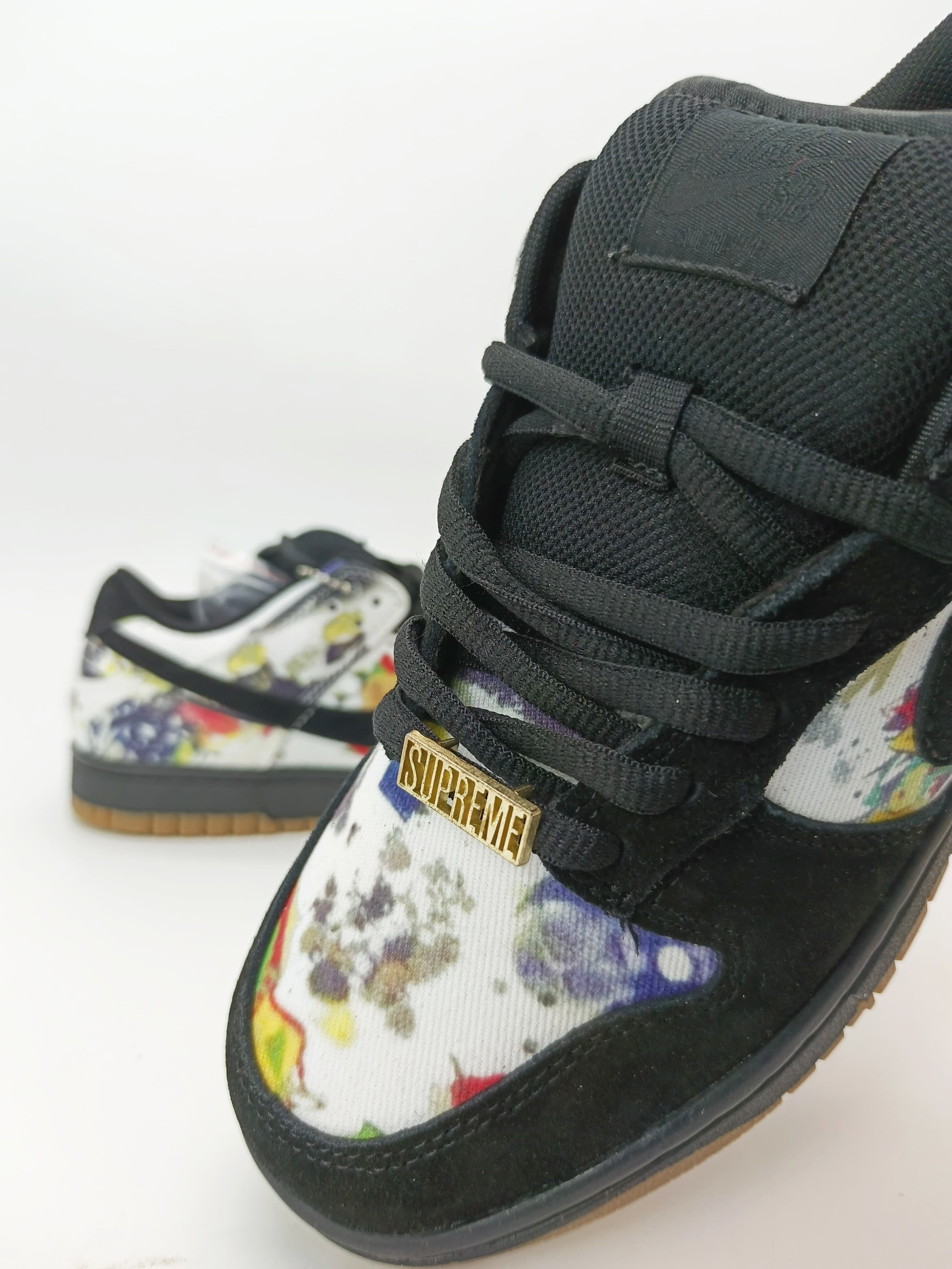 SB DUNK Supremee Rammellzee